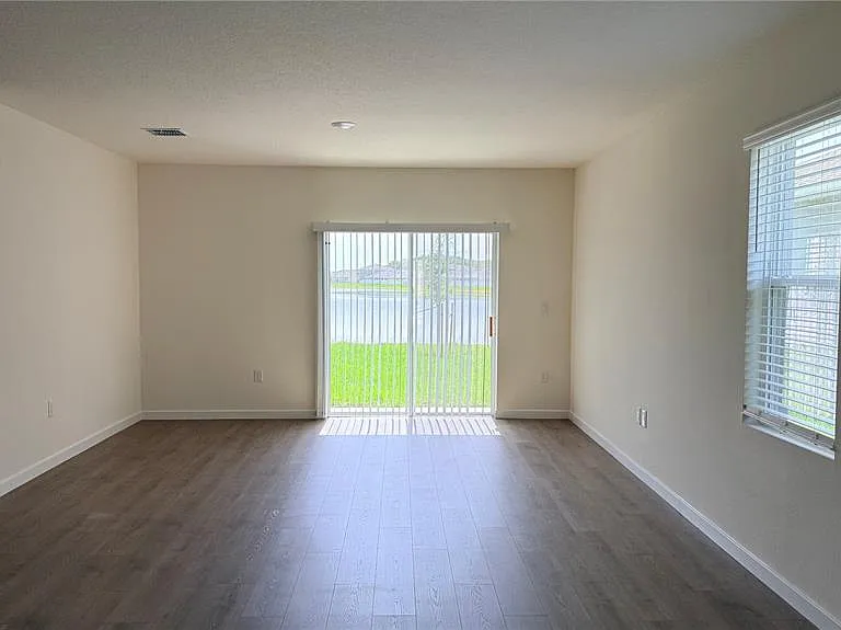 2046 Walnut Creek Dr — Photo 13