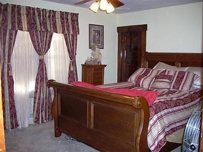 5th image of 303 E Main St
