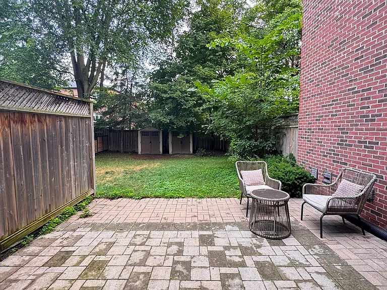 99 Hunt Ave — Photo 18
