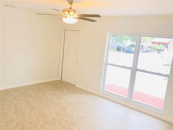 2nd image of 2061 Balfour Cir