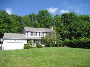 85 Chicory Ln, Cranston, RI 02921