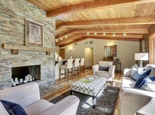 1572 Oakways St, Wayzata, MN 55391