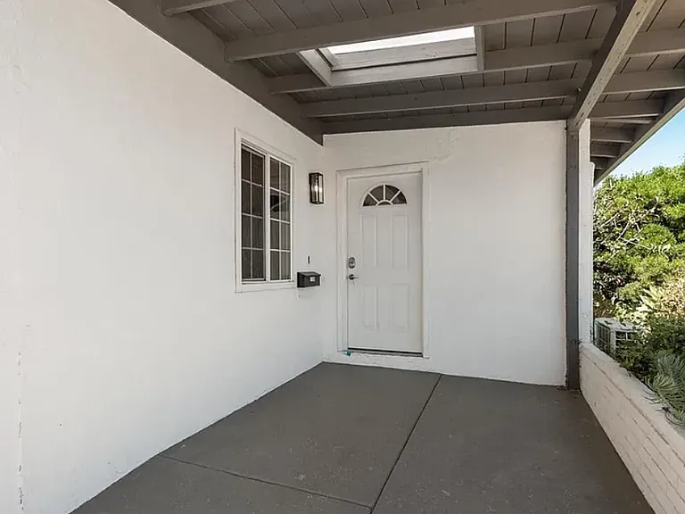 1134 Atwater St — Photo 11