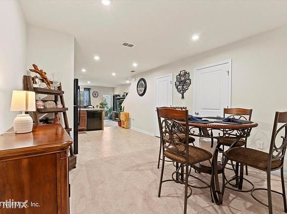 5th image of 5893R Creekside Crossing Dr