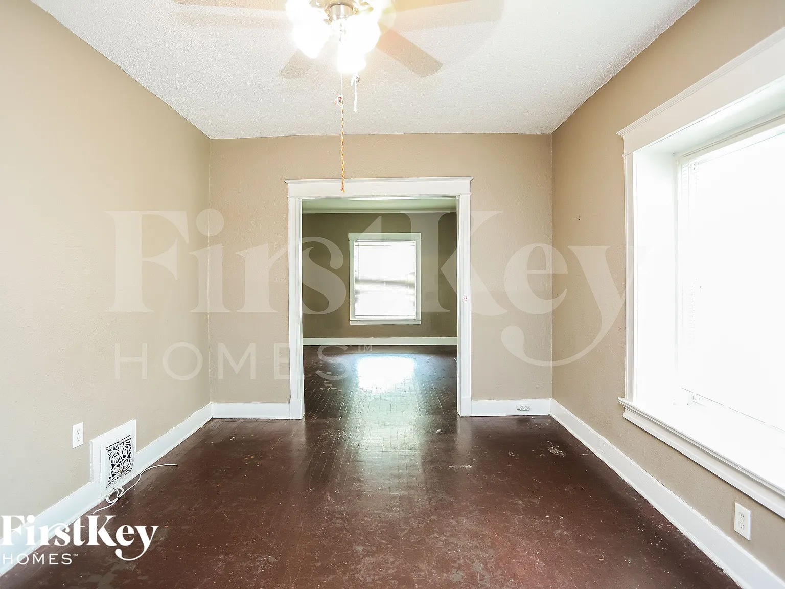3 bed, 2.0 bath, 1286 sqft, $1,335 — Photo 4