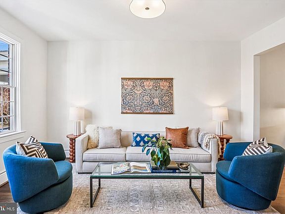 4th image of 2306 38th St NW