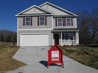 3918 Edgewood Terrace Dr, Greensboro, NC 27406