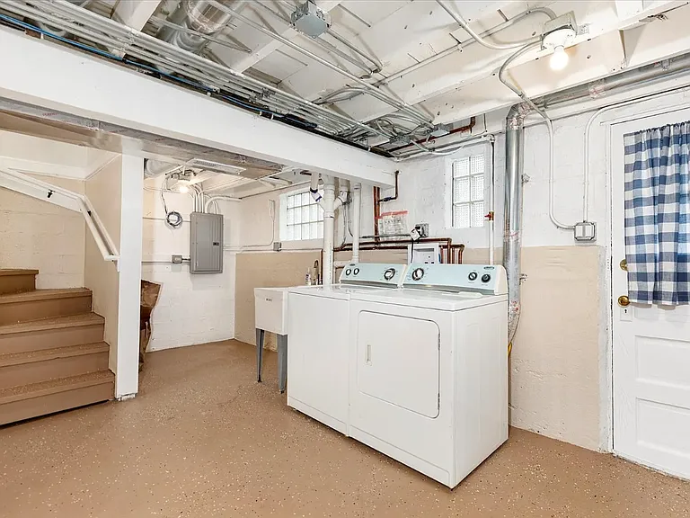 4447 Joliet Ave — Photo 24
