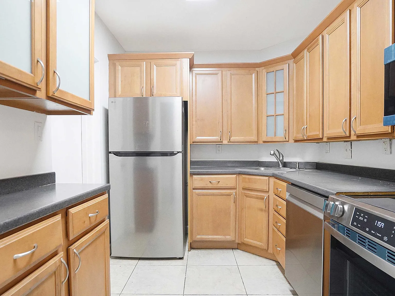2 bed, 2.0 bath, 1050 sqft, $2,000 — Photo 1