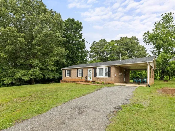 702 11th St, Altavista, VA 24517