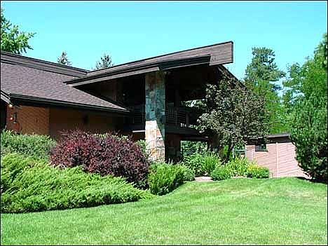 1st image of 1920 E Lakewood Dr