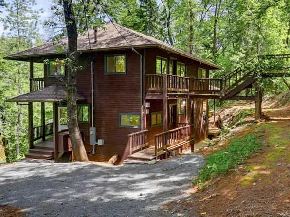 12638 Francis Dr, Grass Valley, CA 95949