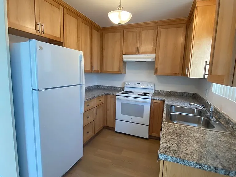 4437 McClintock St #8 — Photo 4