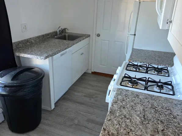 49 Central St #F, Holliston, MA 01746
