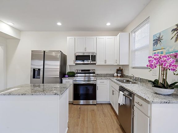 2nd image of 3527 N College Ave Unit 3