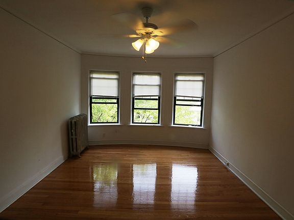 2nd image of 810 Sherman Ave APT 3