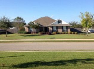 9701 Watkins Dr, Fairhope, AL 36532