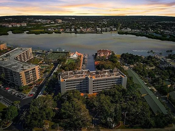 Boca Siesta looking toward Intracoastal