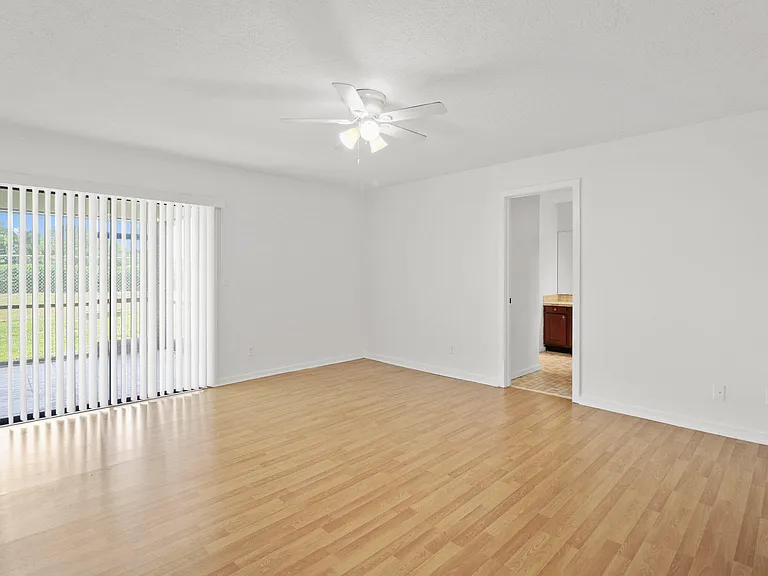 65 Pinehill Trl W #W — Photo 18