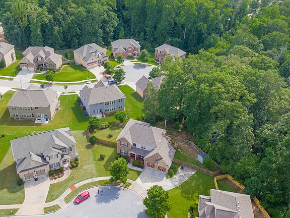 4th image of 2589 Oakberry Dr