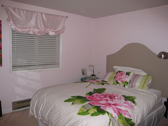 master bdrm/huge closet