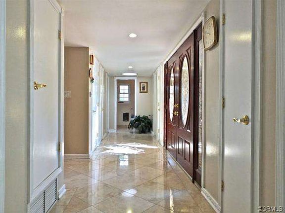 3rd image of 4161 Clubhouse Dr