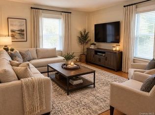 74 Lexington Ave, Franklin Square, NY 11010