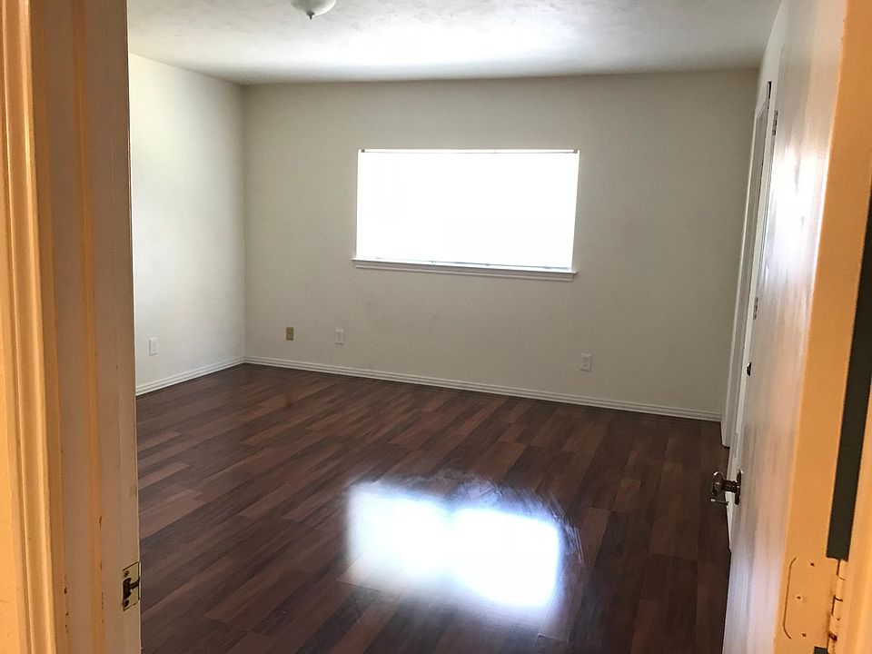 1st image of 2430 Guerrero Dr