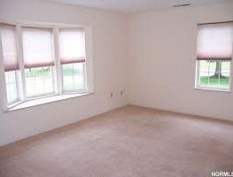 1st floor master bad and bath w/ bow window