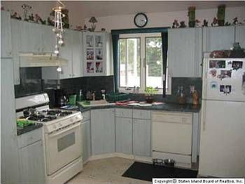 2nd image of 214 Cannon Blvd