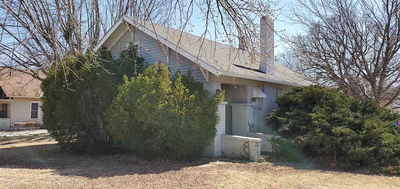 523 W 10th St, La Crosse, KS 67548 Zillow