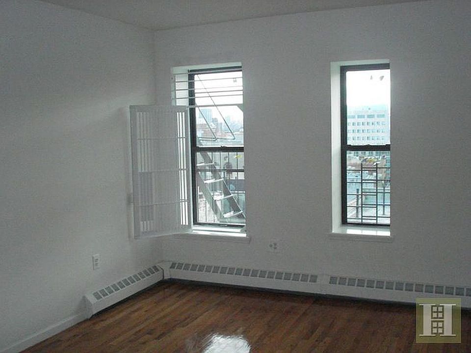 2nd image of 418 W 129th St #19