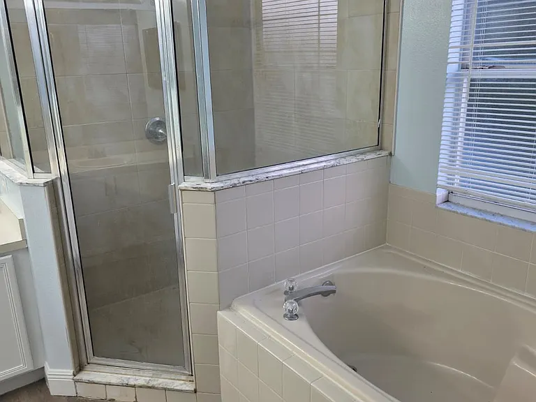 818 Mountbatten Ln — Photo 18