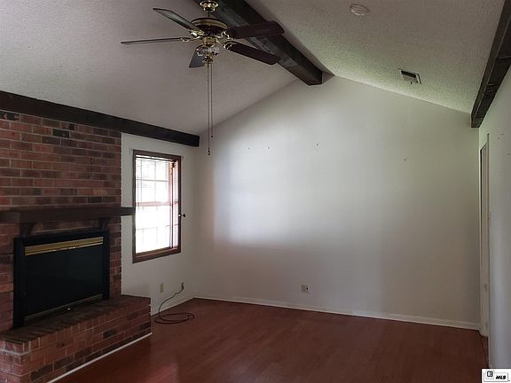 3rd image of 192 Leisure Dr