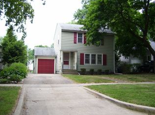 705 W Columbia Ave, Champaign, IL 61820