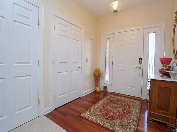 3rd image of 7070 Marigold Dr