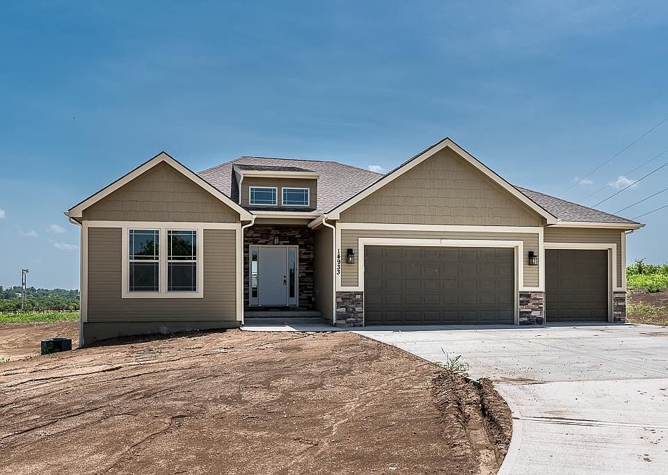 1st image of 14933 Prairie Crossing St