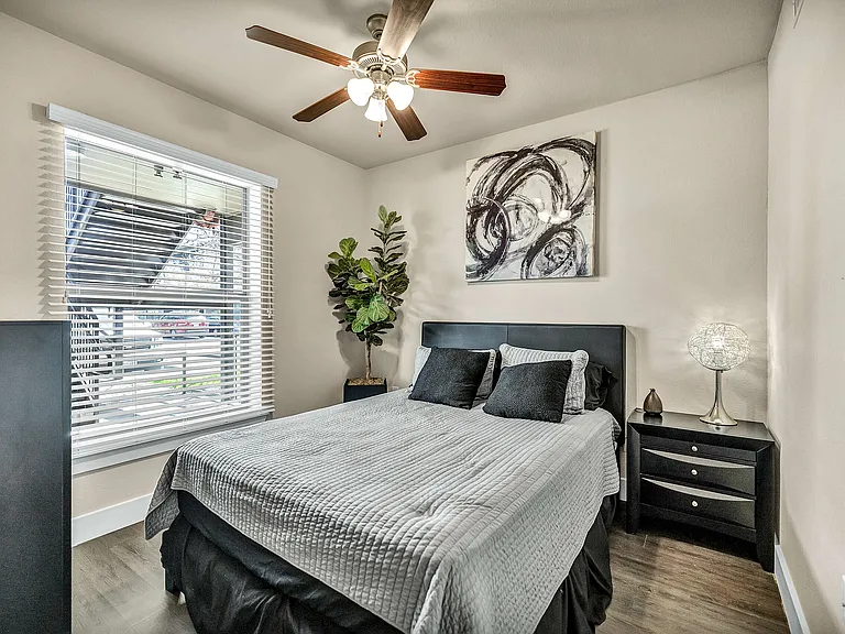 300 Ferguson Dr — Photo 15