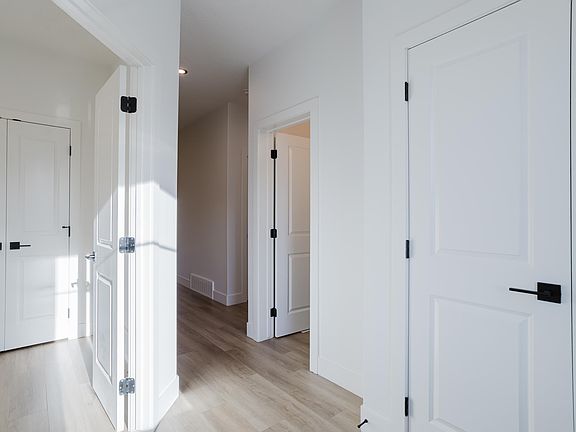 4th image of 52 Meadowgrove Lndg