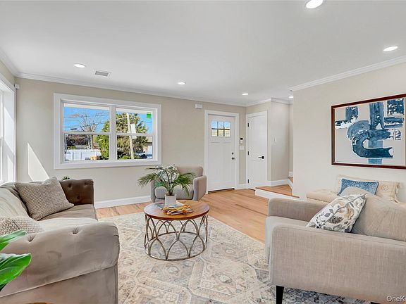 3rd image of 710 Franklin Avenue