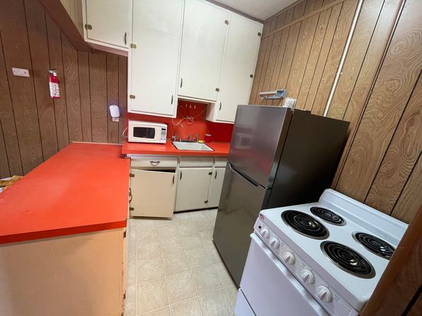 7150 N Curtice St #C