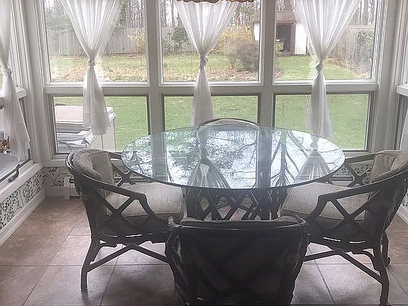 Lovely breakfast nook