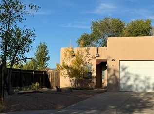 3360 Vista Del Prado Ct, Santa Fe, NM 87507