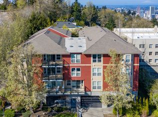1033 SW Gibbs St UNIT 201, Portland, OR 97239