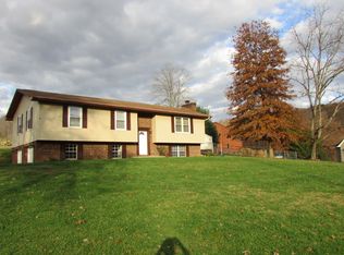 26 Gardenview Ln, South Charleston, WV 25309