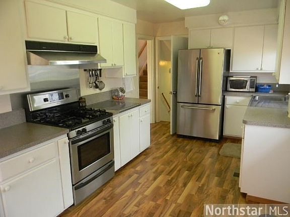 5th image of 2673 220th St W