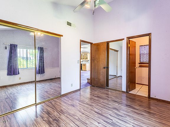 5th image of 2204 Robert Wynn St