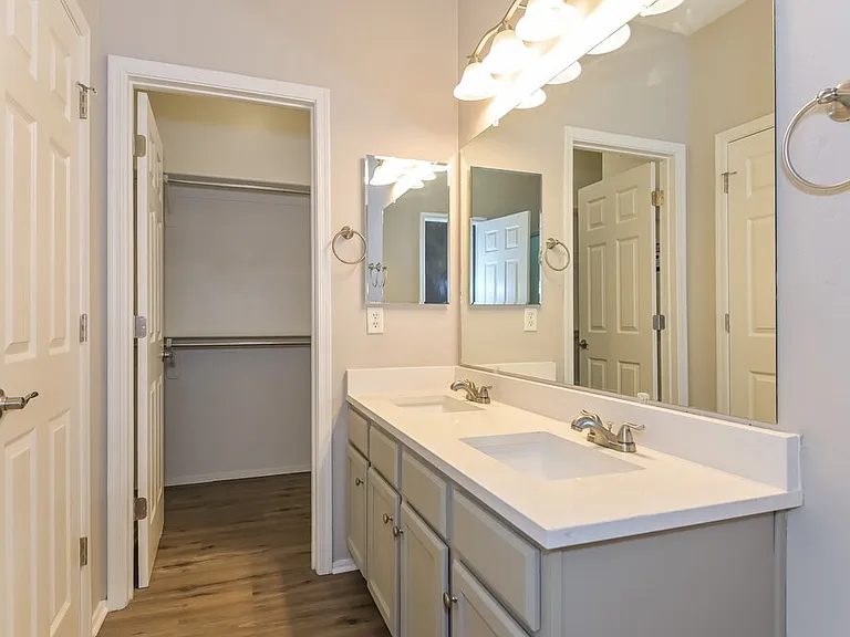 405 E Placita Nodo — Photo 9