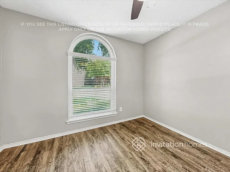 7510 Estates Way — Photo 17