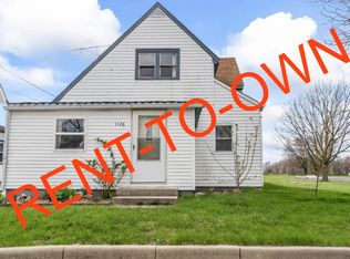 1126 N Anderson St, Elwood, IN 46036